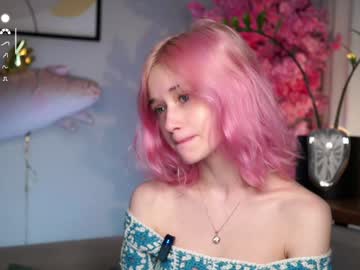 girl
        taitehambelton cam image #6514477