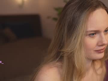 girl
        your_kat cam image #3931223