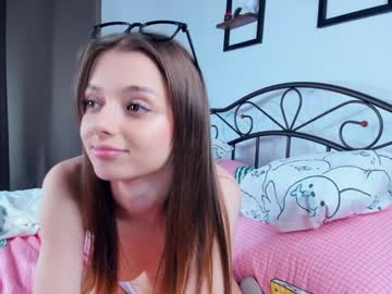 girl
        candy_sandy_ cam image #4295678