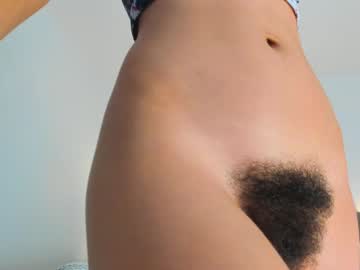 girl
        bush_woman cam image #5183485