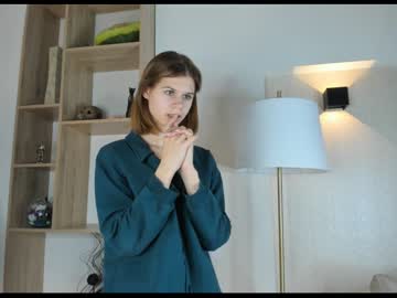 girl
        fontyfall cam image #2867131
