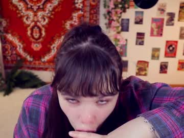 girl
        chery_lady22 cam image #6774345