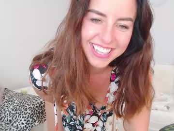 girl
        emerald_kittycat cam image #6891005
