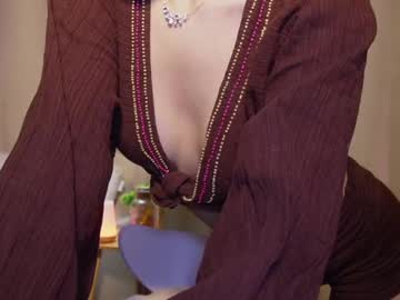 girl
        sarasuo cam image #6043649