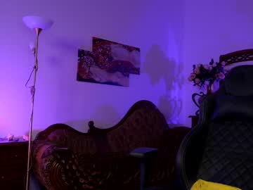 girl
        jessiccaburns cam image #2303440