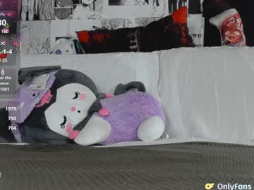 girl
        yogendub cam image #6874537