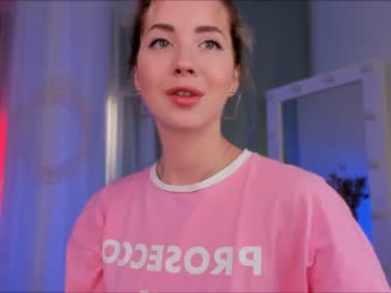 girl
        emmi_rosee cam image #3921281