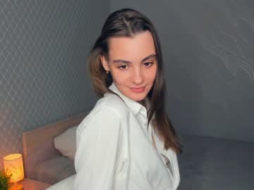 girl
        sia_lovely_ cam image #4161443