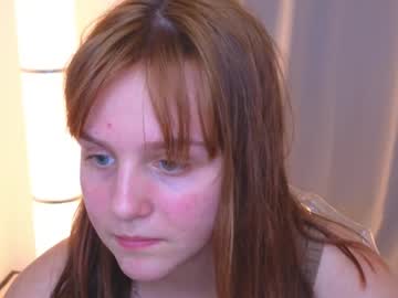 girl
        belkast_21 cam image #3331392