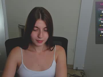 girl
        stacy_cy cam image #4849454
