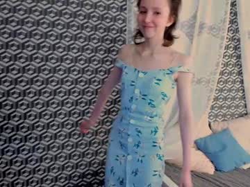 girl
        hailiemills cam image #249664