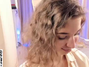 girl
        checkmypeach cam image #2809069