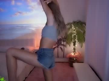 girl
        amyvalentine cam image #4273316