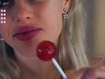 girl
        audreycarvin cam image #6100550