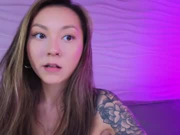 girl
        iam_casey cam image #5476112