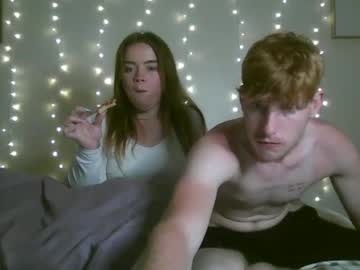 couple
        zekeee420 cam image #4444901