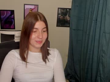 girl
        stacy_cy cam image #5367073