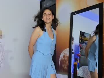 girl
        dreamsisabella cam image #3193676