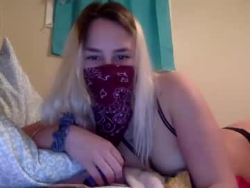 girl
        soakeddnwild cam image #1550983