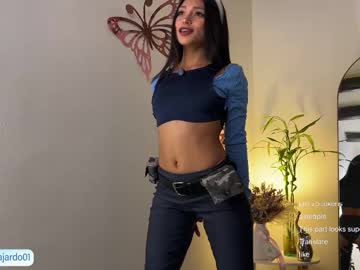 girl
        sweet_littleee cam image #6197140