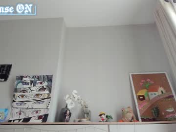 girl
        lucysmoothi cam image #2570599