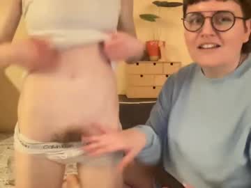 couple Nude Cam Girls Playing Games with sam_and_sub