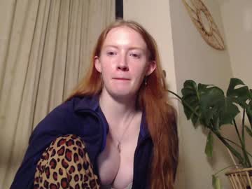 girl
        dominiquemystique cam image #2589984