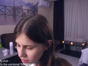 girl
        maydacarls cam image #3846933