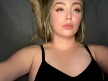 girl
        dellastone cam image #3354291