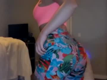 girl
        rubylanee cam image #3776656