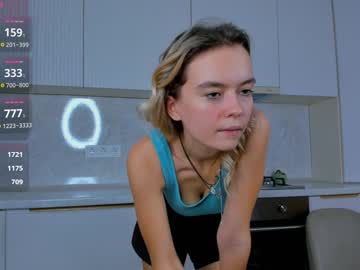 girl
        devonacast cam image #5956954