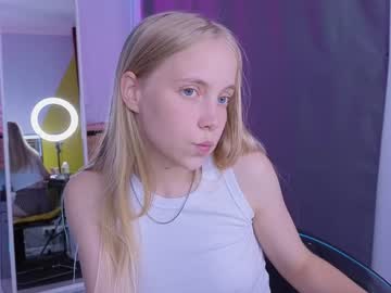 girl
        appr0ved cam image #2379178