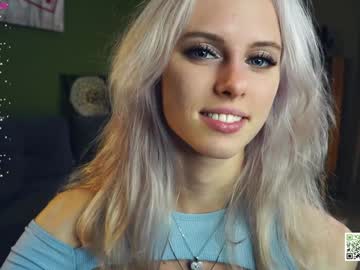girl
        audreycarvin cam image #4803009