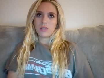 girl
        skyelynnxo cam image #6529006