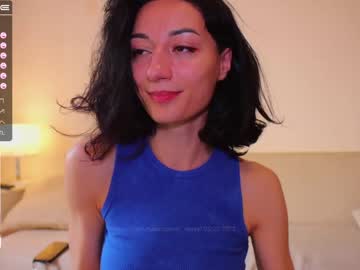 girl
        _darsy cam image #1612425
