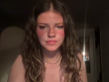 girl
        fairyyy653 cam image #6013378