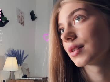 girl
        kateharrise cam image #2974453
