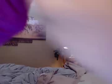 girl
        roxyrolla cam image #1491979