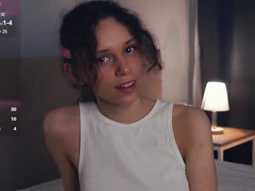 girl
        elvahamling cam image #5463590