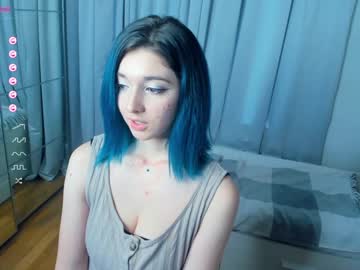 girl
        your_desssert cam image #2745452