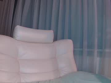 couple
        williamandmia cam image #2057959