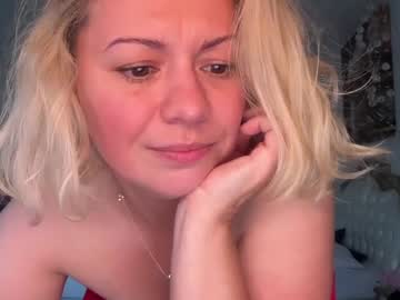 girl
        kiradivine cam image #5404308
