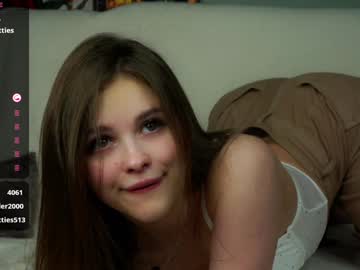 girl
        a_whole_eternity cam image #5138652