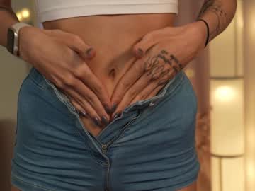 girl
        karina_amiri cam image #4720916