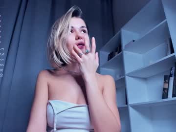 girl
        niki_nice cam image #2861056