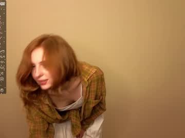 girl
        wowshumm cam image #1568051