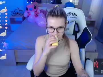 girl
        amelialuck cam image #883165