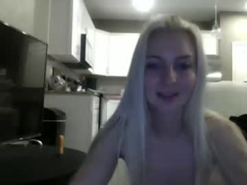 girl
        littlelanaxo cam image #3681454