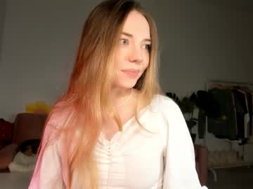 girl
        thisisamelia cam image #6304401