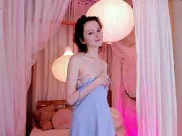 girl
        hailiemills cam image #190989